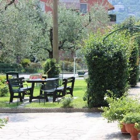 Villa Marina Torbole Sul Garda ภายนอก รูปภาพ