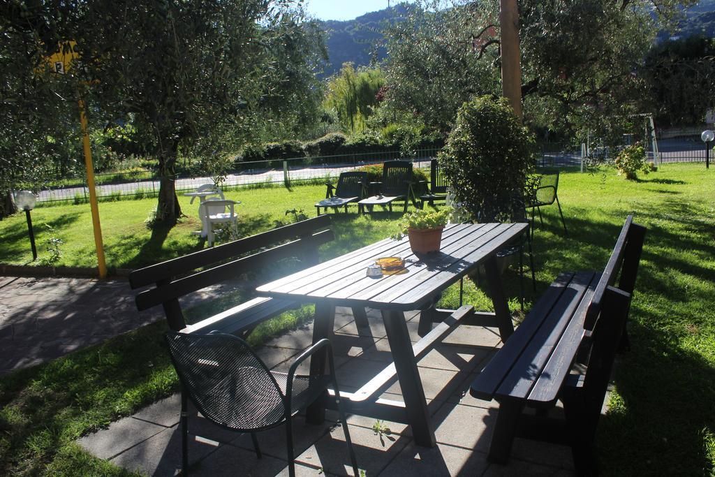 Villa Marina Torbole Sul Garda ภายนอก รูปภาพ