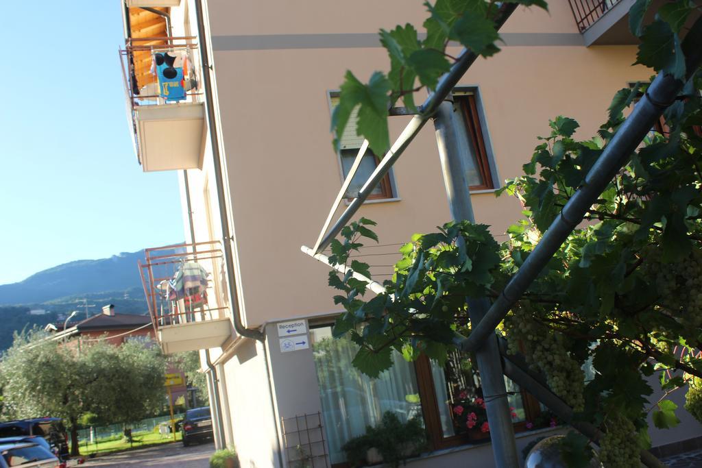 Villa Marina Torbole Sul Garda ภายนอก รูปภาพ