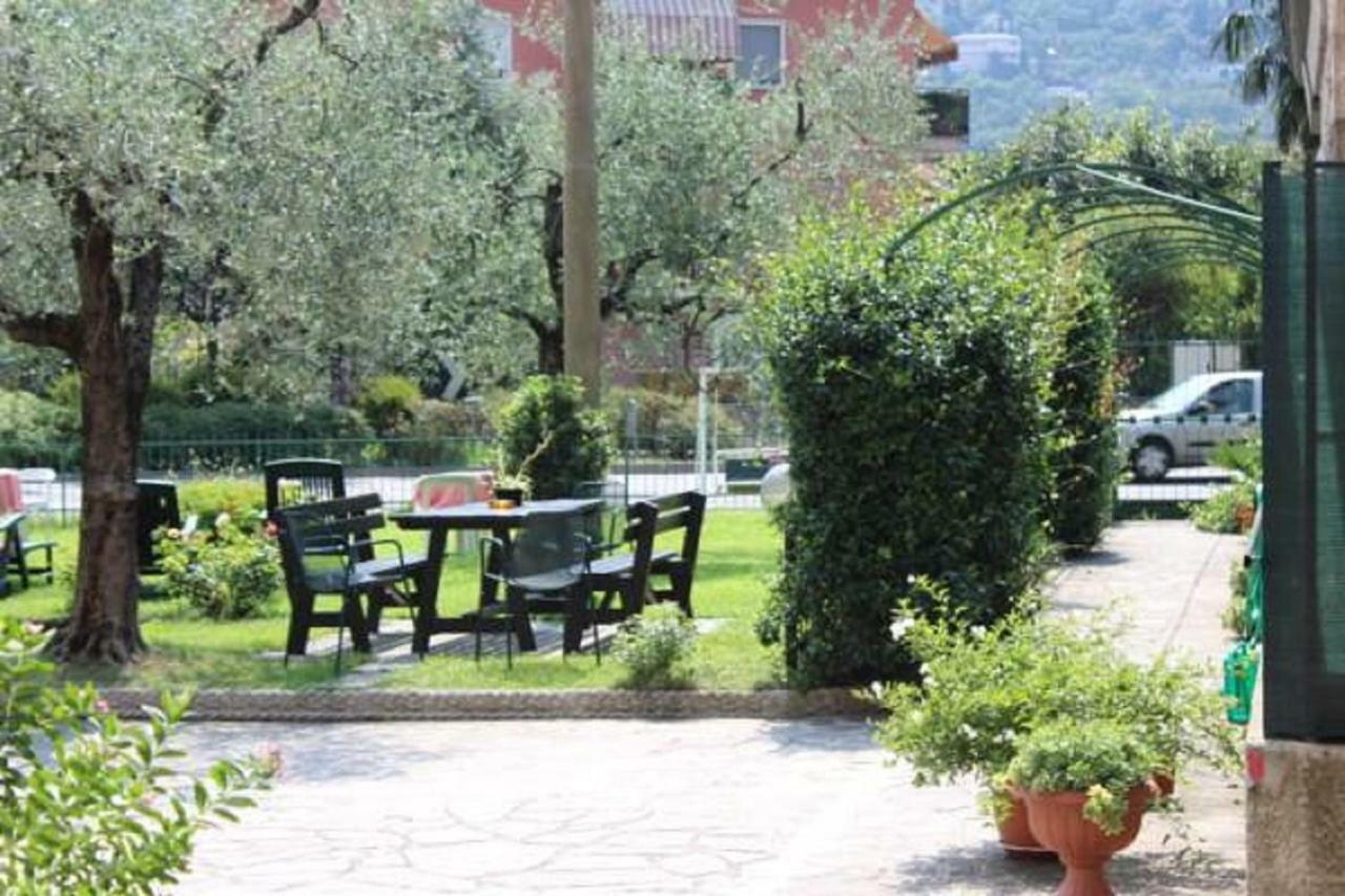 Villa Marina Torbole Sul Garda ภายนอก รูปภาพ